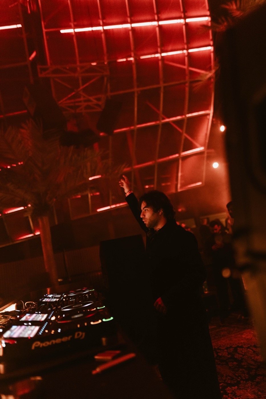 A DEEN at the decks under red lights